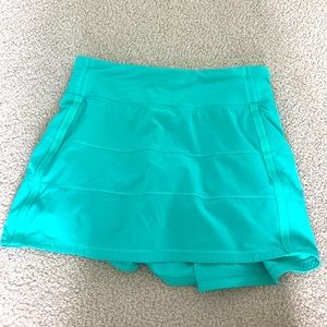 LULULEMON SIZE 2 Pace Rival Mid-Rise Green Teal Skirt